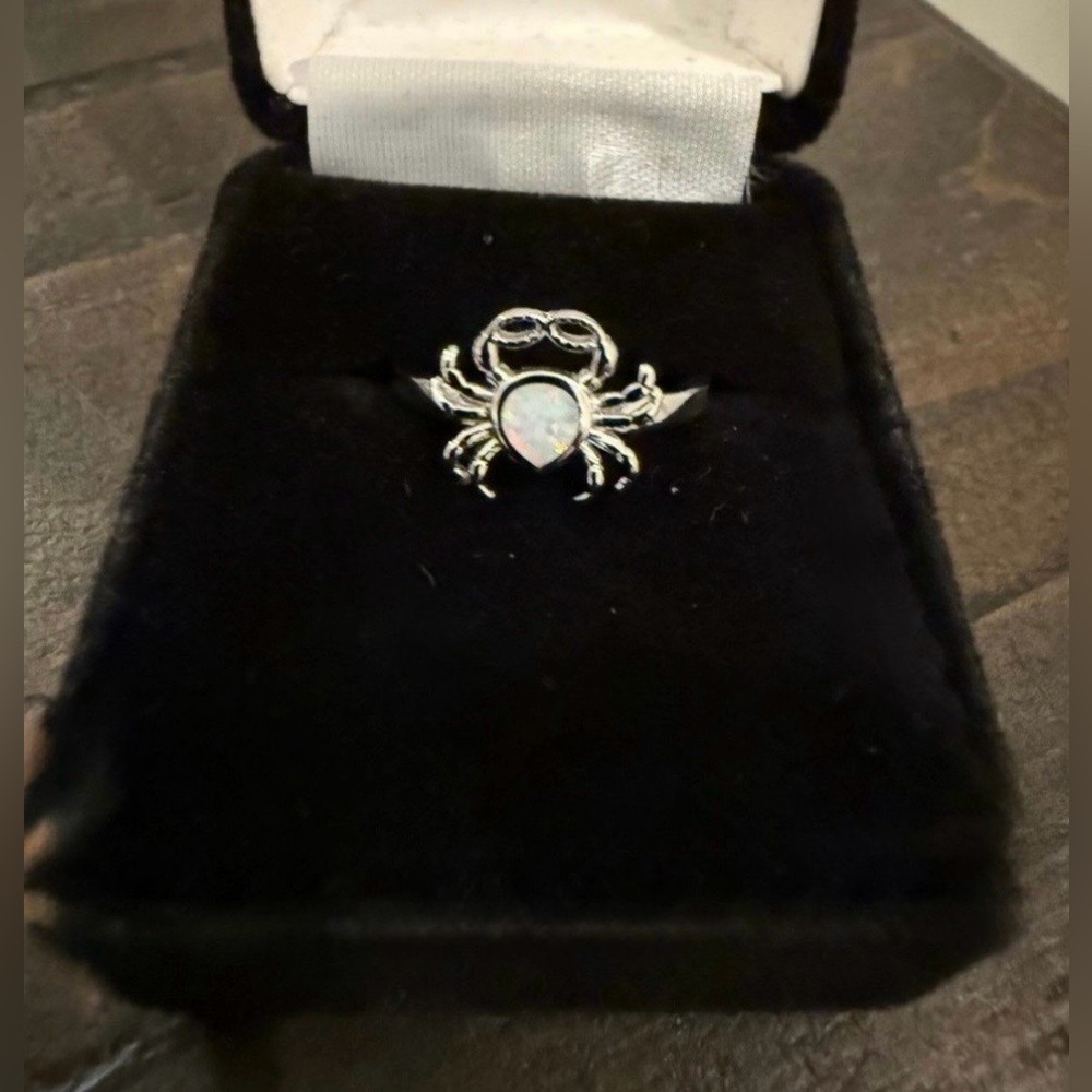 925 Sterling Silver Lab Opal Crab Ring. Size 7. Stamped 925. New with Tag.